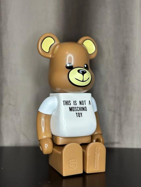 Фигурка Bearbrick Moschino мишка 400%, 28 см – купить онлайн на 