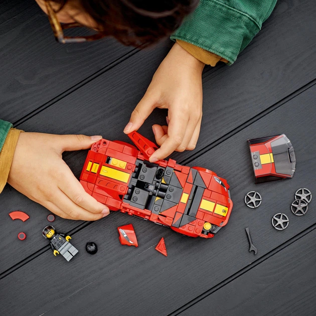 Конструктор LEGO Speed Champions Ferrari 812 Competizione 261 деталь (76914) - зображення 7