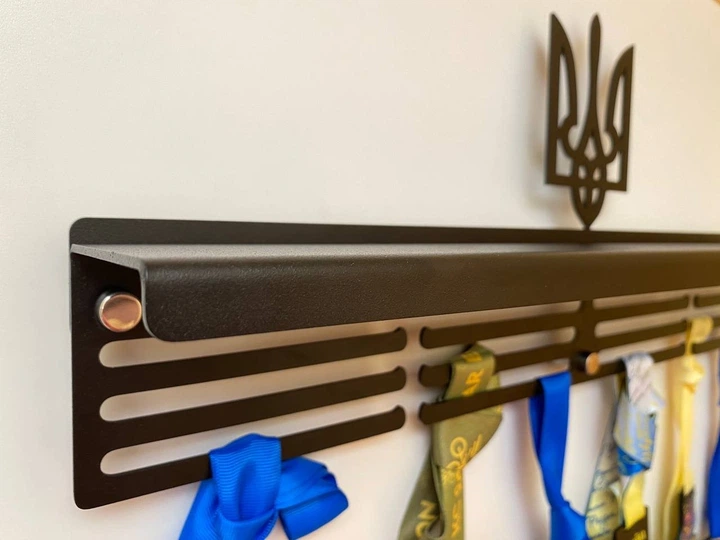 Медальниця "E-Trophy" з поличкою для кубків Герб-1 Сталева(чорний) - изображение 4
