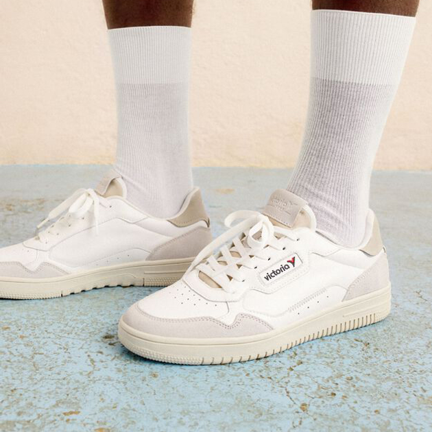 Sneakersy męskie skórzane do kostki Victoria 8800104-12 46 30.1 cm Białe (8433101070870) - obraz 5