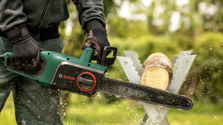 Ланцюгова пила Bosch UniversalChain 40 Б 1.8 Квт 40 см робоча довжина, ланцюг, кожух (06008B8402) - зображення 8