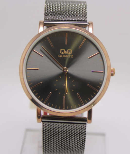 Мужские часы на батарейке Q&Q QA96J412Y Черные/золотистые с серебристым ...