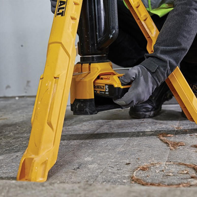 Ліхтар світлодіодний акумуляторний DeWalt 18 В XR Li-Ion 1000/30000 Лм (DCL079) - зображення 8