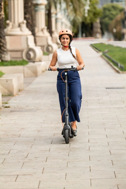 Hulajnoga elektryczna Segway Ninebot F40I Black (AA.00.0013.10) - obraz 11