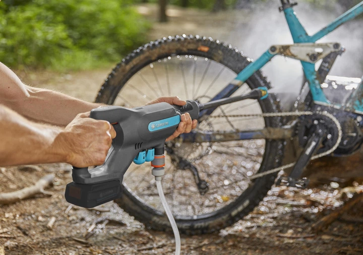 Мийка високого тиску Gardena AquaClean Premium Set 24 бар 300 Вт (14800-31.000.00) - зображення 17