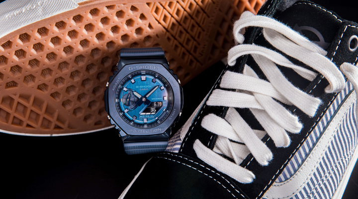 Наручные часы Casio GM-2100N-2AER / 200 WR / Синий - изображение 4