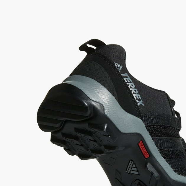 Buty trekkingowe damskie niskie adidas Terrex Ax2R K BB1935 38.5 (5.5UK) 24 cm Czarne (4057284006293) - obraz 7