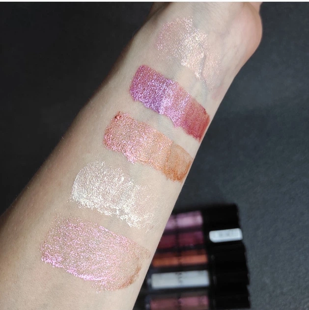Сяючий блиск для губ, очей і обличчя MUA Makeup Academy Ultra Sparkle Lip Topper - Gemston - Фото 3 Сяючий блиск для губ, очей і обличчя MUA Makeup Academy Ultra Sparkle Lip Topper - Gemston - зображення 3