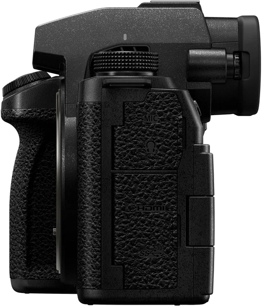 Фотоапарат Panasonic Lumix DC-S5 IIX + 20-60mm f/3.5-5.6 Kit