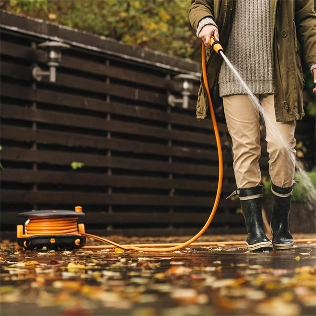 Bęben z wężem Fiskars Waterwheel M 20 m (6411501510167) - obraz 7