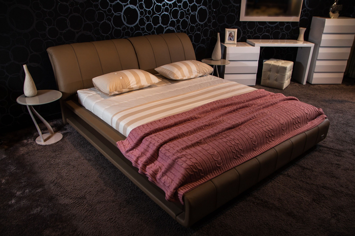Двуспальная кровать Bliss 180*200 светло-коричневая натуральная кожа с ...