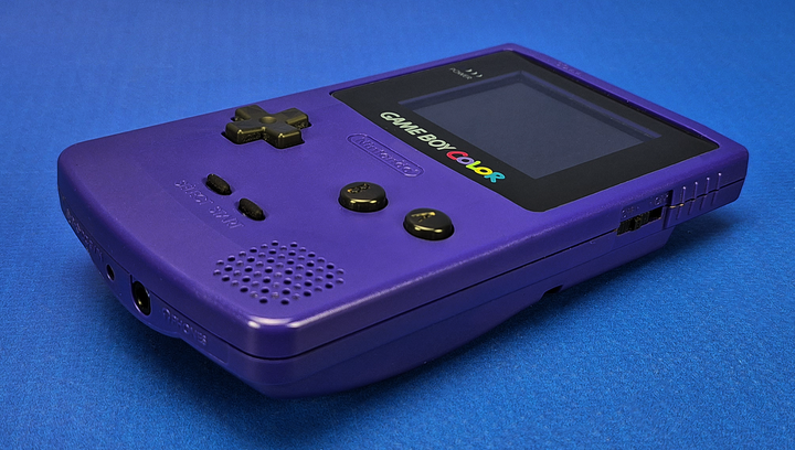 Консоль Nintendo Game Boy Color Grape Б/У - Фото 2 Консоль Nintendo Game Boy Color Grape Б/У - изображение 2
