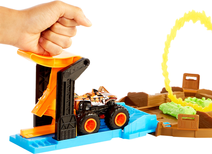 Zestaw do gry Hot Wheels Tricks w oponie z serii Monster Trucks (GVK48) - obraz 5