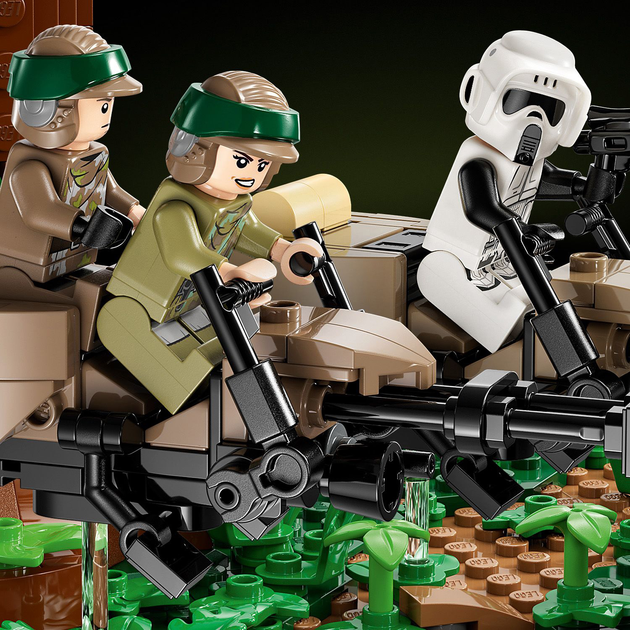 Конструктор LEGO Star Wars Діорама Погоня на спідері на Ендорі 608 деталей (75353) - зображення 4