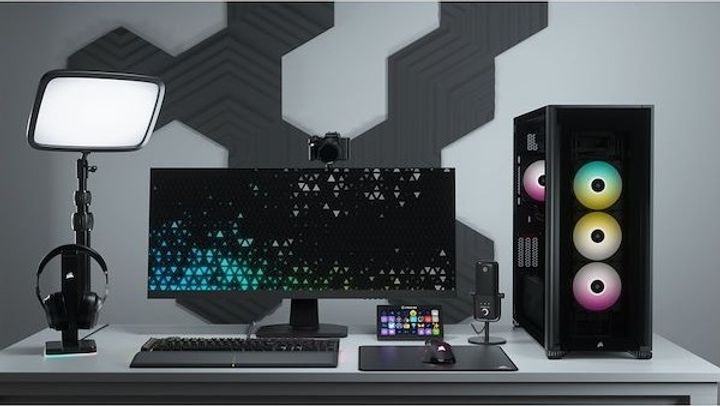 Obudowa iCUE 7000X RGB Tempered Glass Czarne (CC-9011226-WW) - obraz 6