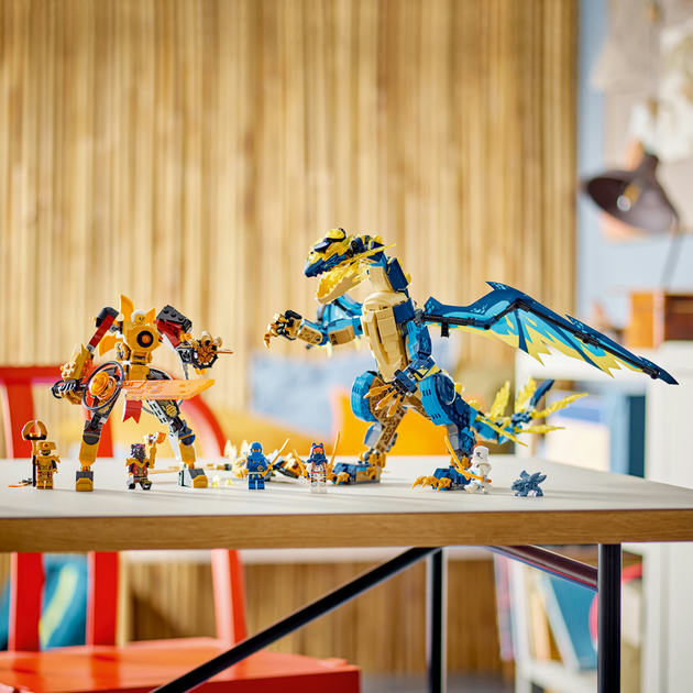 Zestaw klocków LEGO Ninjago Smok żywiołu kontra mech cesarzowej 1038 elementów (71796) - obraz 5