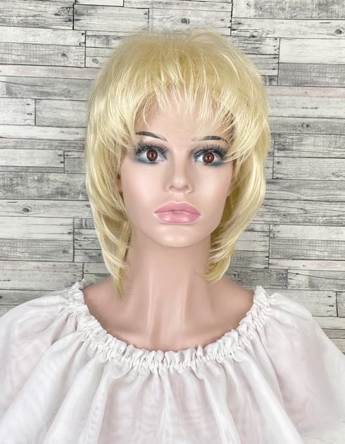 Блондинка с короткими волосами со спины - 65 photo