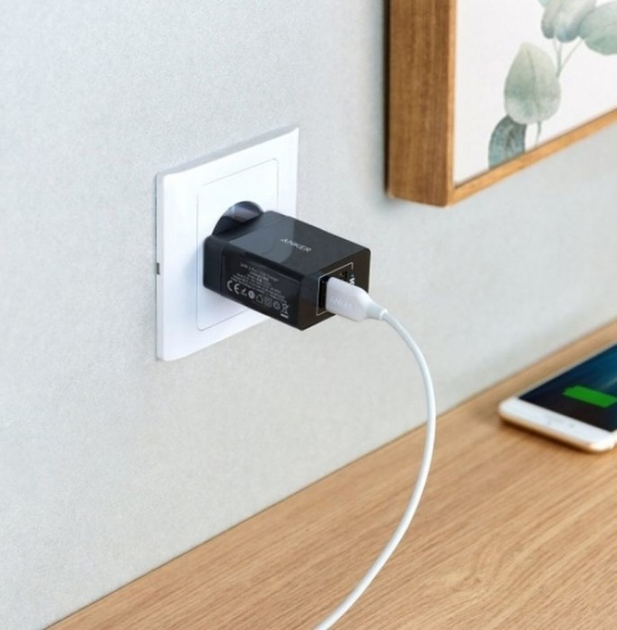 Мережевий зарядний пристрій Anker PowerPort2 24W V3 Black (A2021L11) - зображення 3