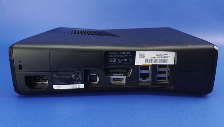 Набор Консоль Microsoft Xbox 360 S Freeboot 250GB Black + 5 Встроенных Игр Б/У + Игра Mass Effect Английская Версия + Mass Effect 3 Русские Субтитры + Mass Effect 2 Английская Версия - изображение 4