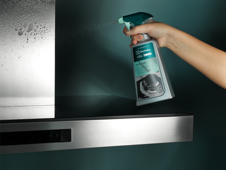 Preparat do czyszczenia stali szlachetnej Electrolux Steel Care 500 ml (7333394008899) - obraz 3