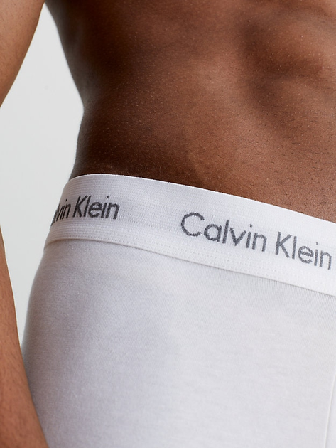 Zestaw majtek męskich typu bokserki Calvin Klein Underwear Low Rise Trunk 0000U2664G-IOT S 3 szt Czarny/Biały/Szary W Paski (8719851968606) - obraz 4