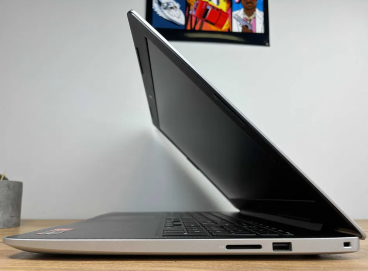 Windowsノート本体 Win10 Dell Inspiron3585 Ryzen5 Ноутбук Б класс Dell Inspiron 3585 / 15.6