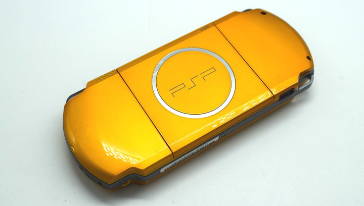 Консоль Sony PlayStation Portable Slim PSP-3ххх Bright Yellow Б/У - изображение 6