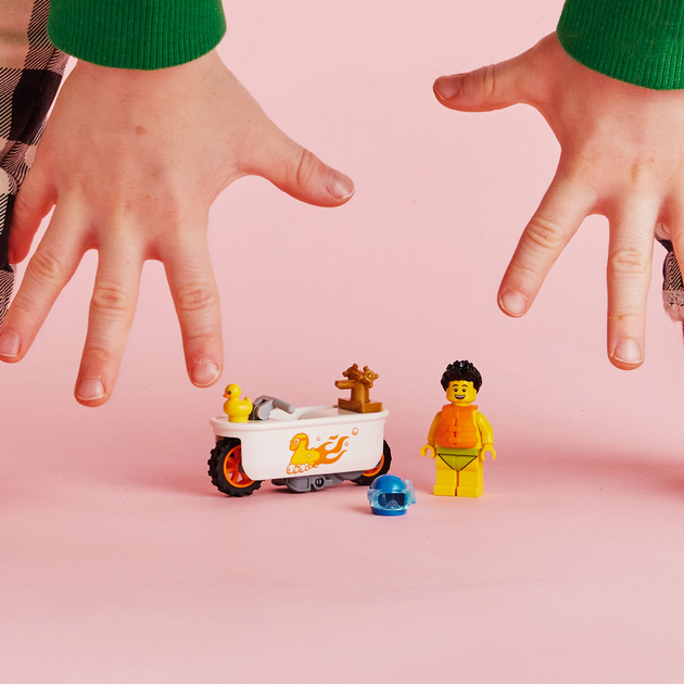 Zestaw klocków LEGO City Kaskaderski motocykl-wanna 14 elementów (60333)  - obraz 5