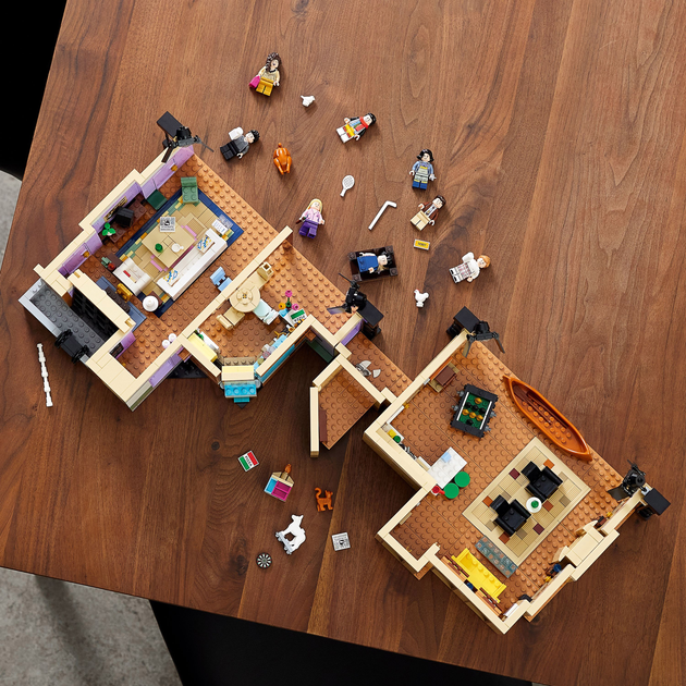 Конструктор LEGO Квартира героїв серіалу Друзі 2048 деталей (10292) - зображення 3