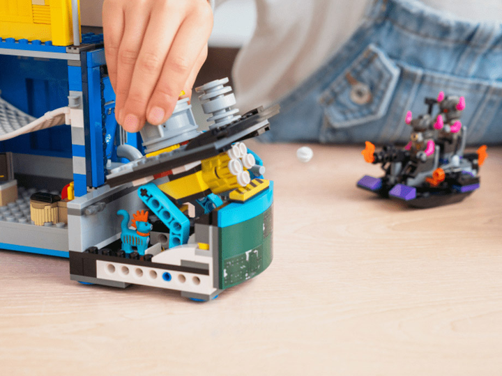 Zestaw klocków LEGO Tajne dowództwo ekipy Monkie Kida 1959 elementów (80013) - obraz 9