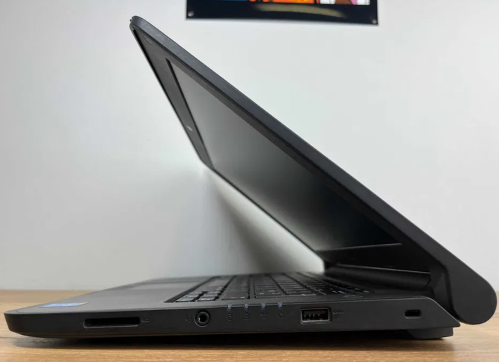 Ультрабук Dell Latitude 3350 / 13.3" TN / Intel Core i3-5005U (2(4) ядра по 2 GHz) / 8GB DDR3 / 128GB SSD / HD Graphics 5500 / WebCam / Win 10 PRO Lic б/у - изображение 7