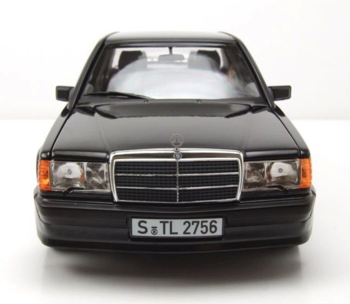 Модель автомобіля Mercedes-Benz 190E 2.3 16V (W201) Black, Scale 1:18 - изображение 3