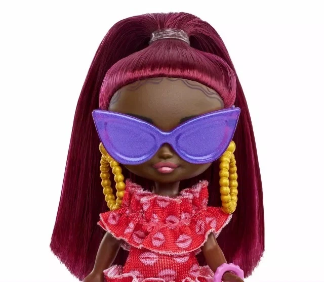 Lalka Barbie Extra Mini Minis bordowe wlosy (194735116133) - obraz 3
