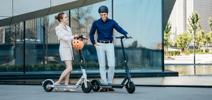 Hulajnoga elektryczna Xiaomi Mi Electric Scooter 3 Gray (37838) - obraz 10