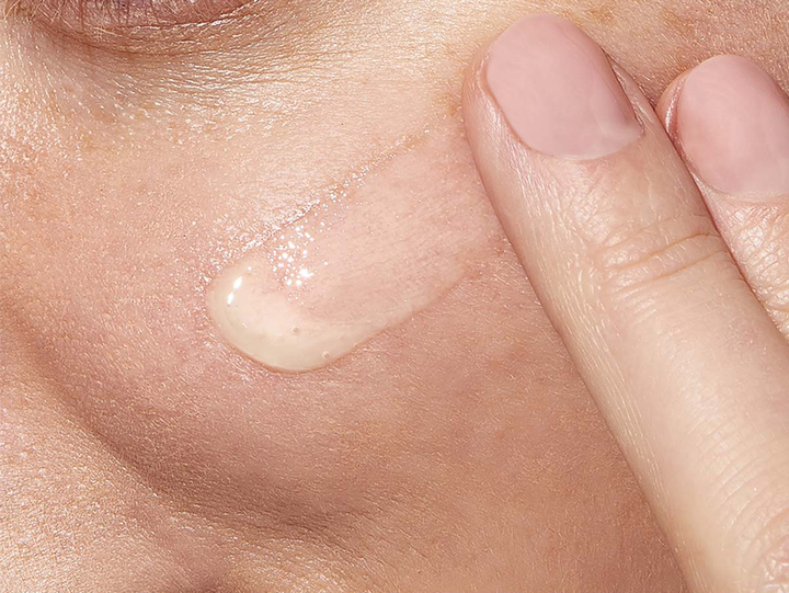 Serum do twarzy CeraVe do wyrównywania tekstury skóry twarzy i zmniejszenia śladów niedoskonałości 30 ml (3337875829007) - obraz 4