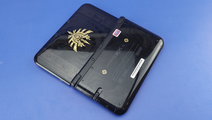 Консоль Nintendo 3DS XL The Monster Hunter 4 Limited Edition Модифицированная 32GB Black + 10 Встроенных Игр Б/У - изображение 6