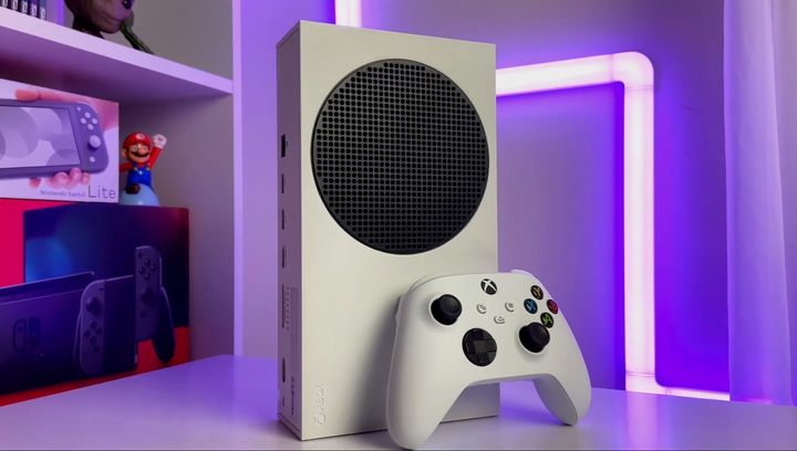 Набор Microsoft Xbox Series S 512GB White + Геймпад