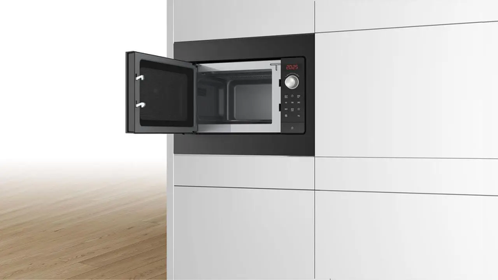 Мікрохвильова піч Bosch BFL523MB3 Чорна - зображення 4