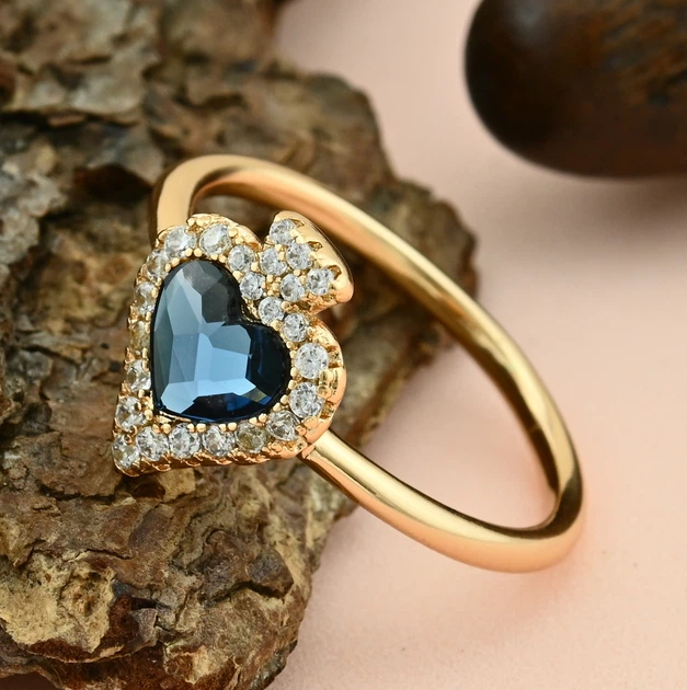 Каблучка Xuping з кристалами Swarovski 83229 ширина 11 мм колір джинсовий позолота 18К17 - Фото 5 Каблучка Xuping з кристалами Swarovski 83229 ширина 11 мм колір джинсовий позолота 18К17 - зображення 5