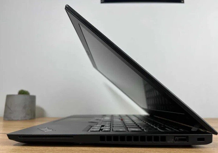 Нетбук Lenovo ThinkPad A285 / 12.5