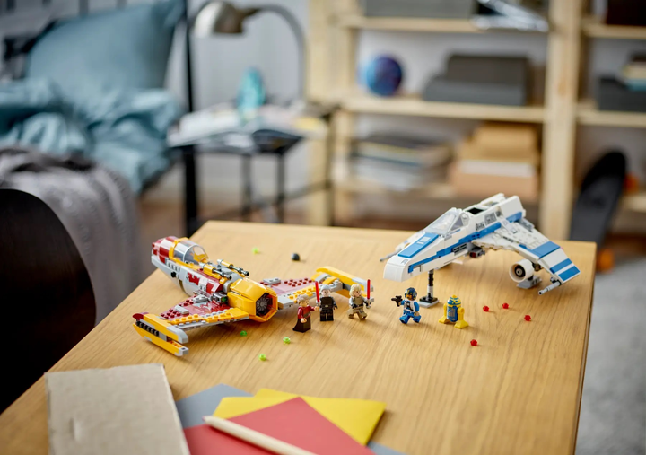 Конструктор LEGO Star Wars E-wing проти Shin Hati's винищувачі 1056 деталей (75364) - зображення 13