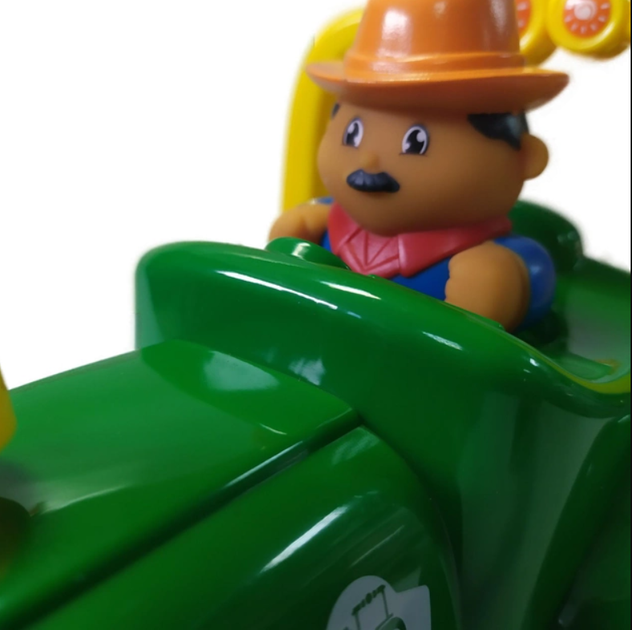 Трактор музыкальный Limo Toy с прицепом звуки подсветка 4 фигурки в комплекте Зеленый (M 5572 UA) - изображение 7