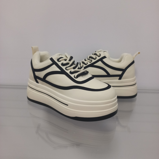 Кроссовки кожаные утепленные на платформе Lonza 18-17 38 молочные с ...