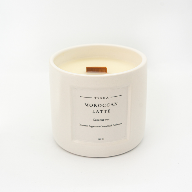 Ароматична свічка Moroccan Latte by TYSHA, 320 мл, біла - Фото 2 Ароматична свічка Moroccan Latte by TYSHA, 320 мл, біла - зображення 2