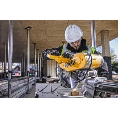 Торцовочная пила DeWALT 1675 Вт, диск 305х30 мм, 1900 - 3800 об/мин, XPS (DWS780) - изображение 6