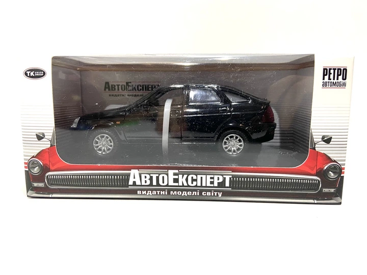 Машинка Auto Expert Lada Priora масштаб 1:32 металлическая/свет