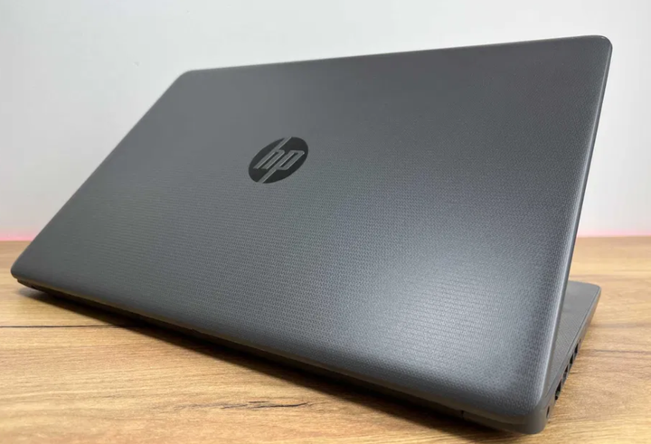 Ноутбук HP 255 G7 / 15.6