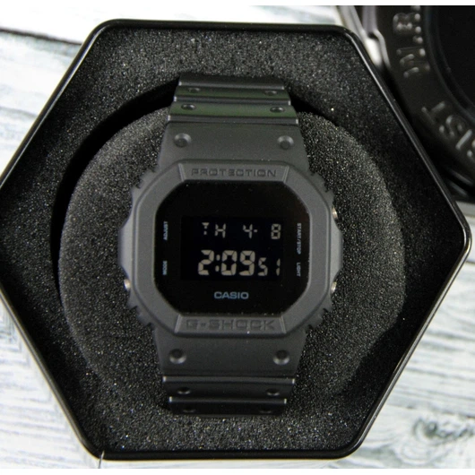Zegarki męskie Casio G-Shock DW-5600BB-1ER - obraz 4