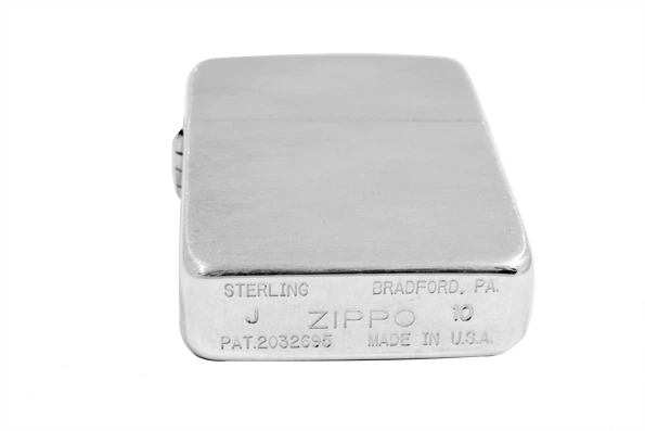 Серебряная зажигалка Zippo 24 Silver 1941 Replica Hand Satin