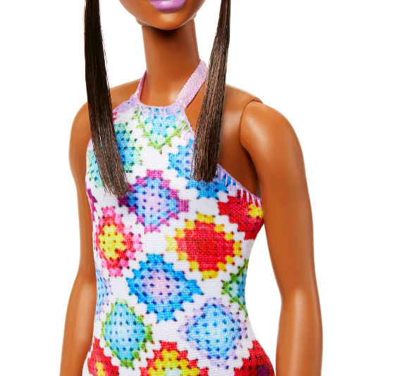 Лялька Barbie "Модниця" в сукні з візерунком у ромб (HJT07) - Фото 4 Лялька Barbie "Модниця" в сукні з візерунком у ромб (HJT07) - зображення 4